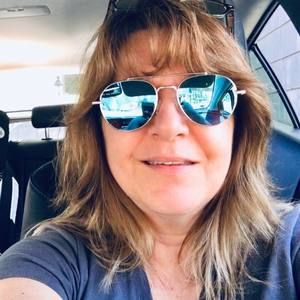 Meet your Posher, Leanne